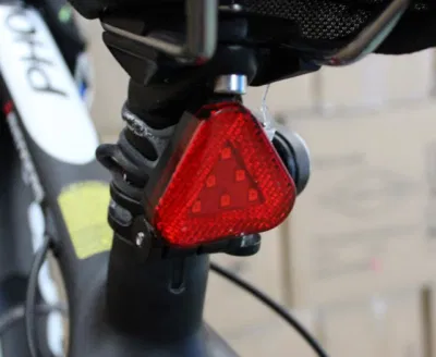 Triangle Shape 6PCS SMD Battery Operated Bicycle Taillight 2*Cr2032 Road Mountain Bicycle Front Lamp 3 Flash Modes Outdoor Camping Bike Rear Light